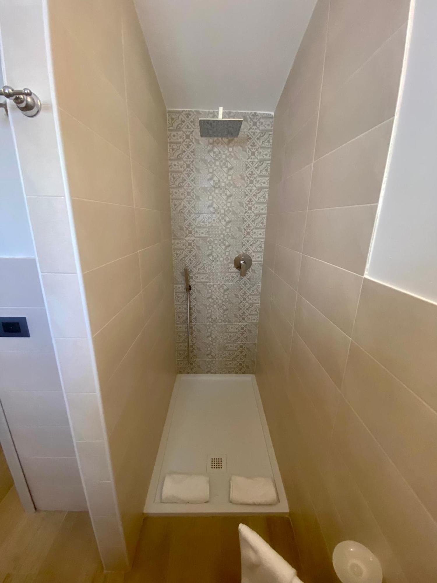 Marina Bay Beach Hotel بيسْكيتْشّي المظهر الخارجي الصورة